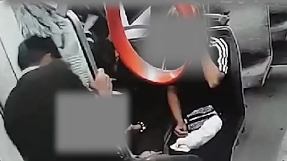 Kayseri’de bir grup şahıs tramvayda taşkınlık çıkardı: O anlar kamerada!