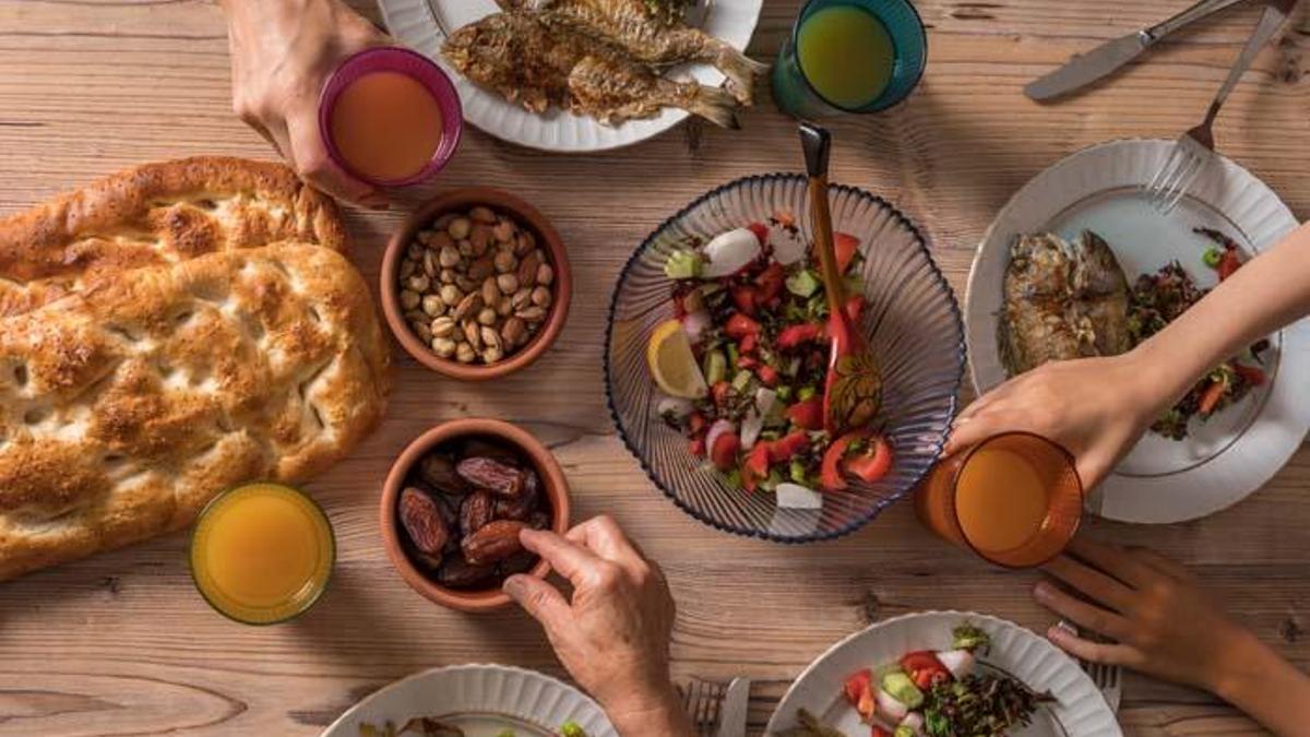 Ramazan ayında en sık yapılan beslenme hataları! Eğer iftar ve sahur arasında…